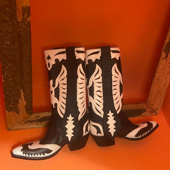 Classic Double Eagle Cowboy boots - Picture 2 of 3